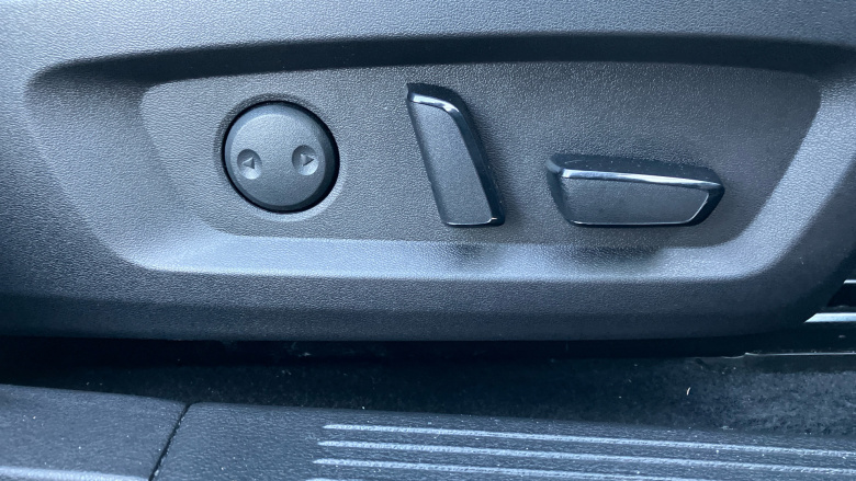 Nissan Qashqai 1.3 DiG-T MH Tekna 5dr Petrol Hatchback